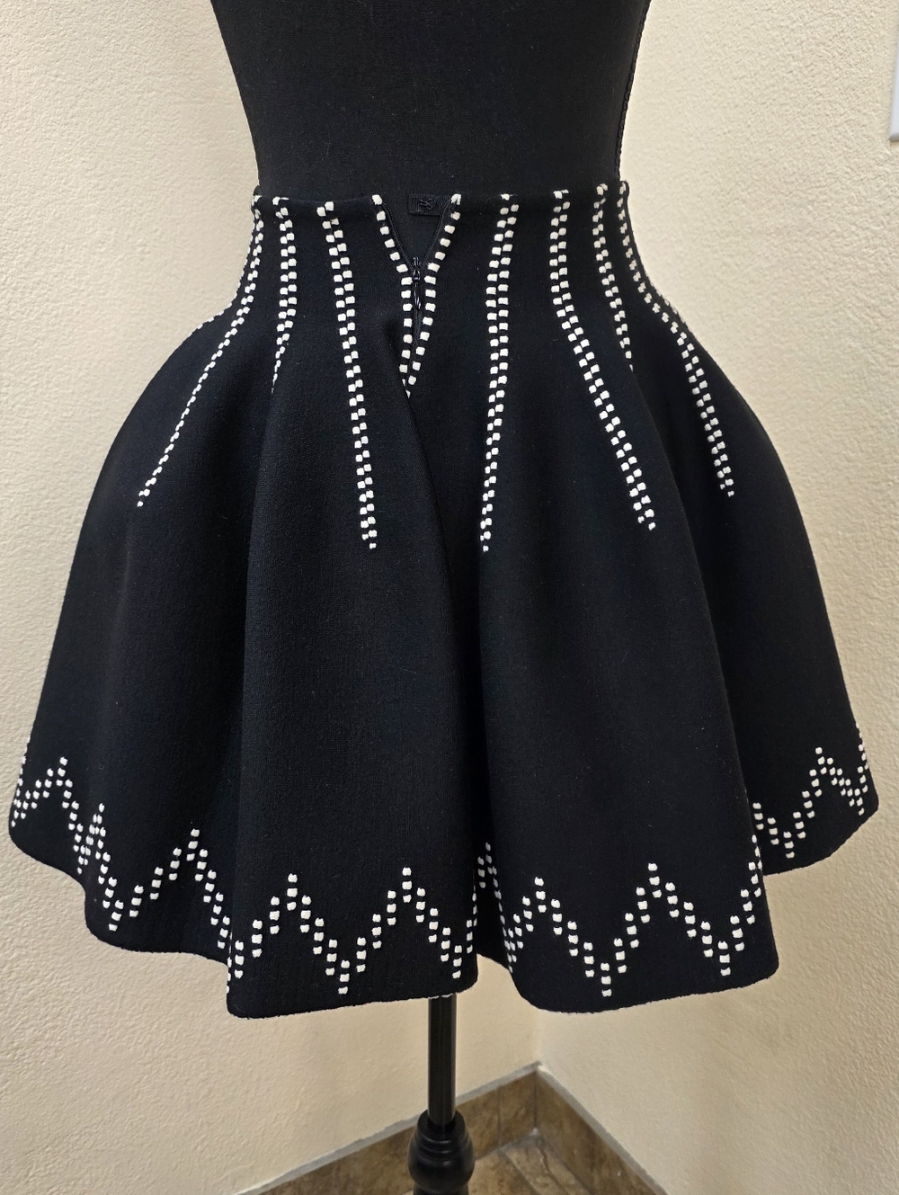 Alaïa Mini Skirt - Picture 4 of 11